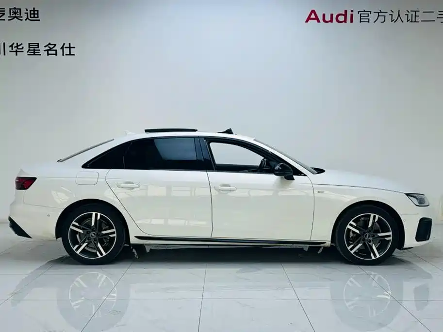 Audi A4L 2022 — фото 3
