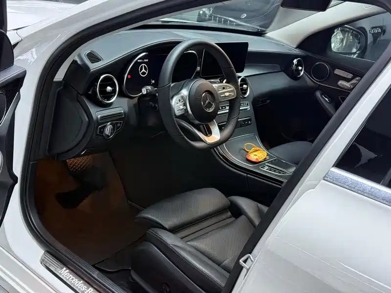 Mercedes-Benz C-Class 2021