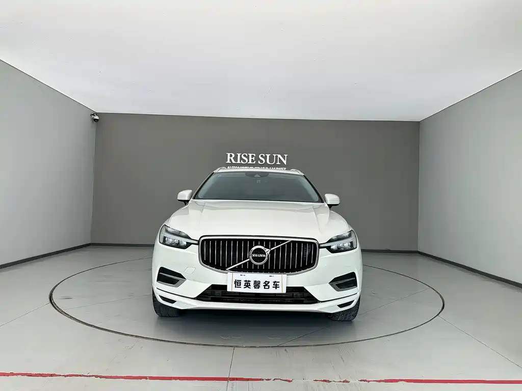 Volvo XC60 2021 — фото 2