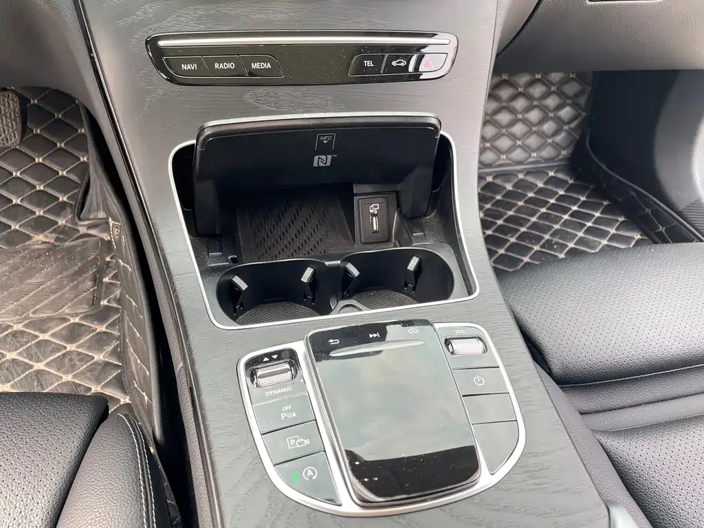 Mercedes-Benz C-Class 2019 — фото 15