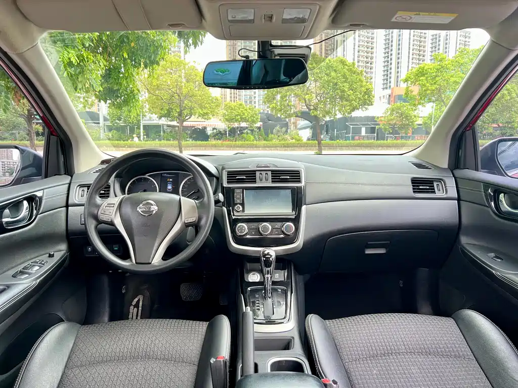 Nissan Tiida 2018