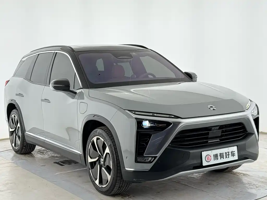 NIO ES8 2021