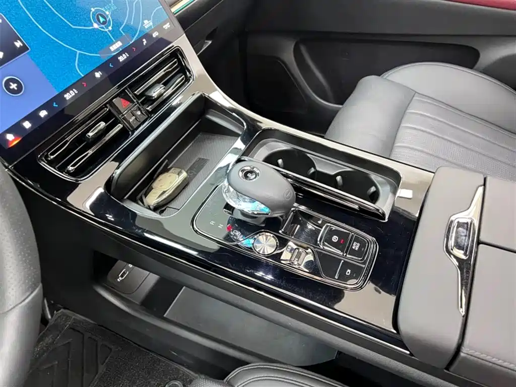 GAC Motor Trumpchi M8 2024 — фото 7