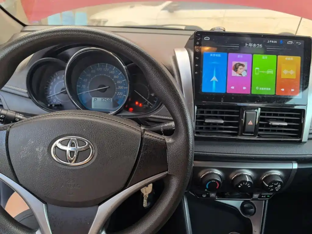Toyota Yaris L 2016 — фото 10