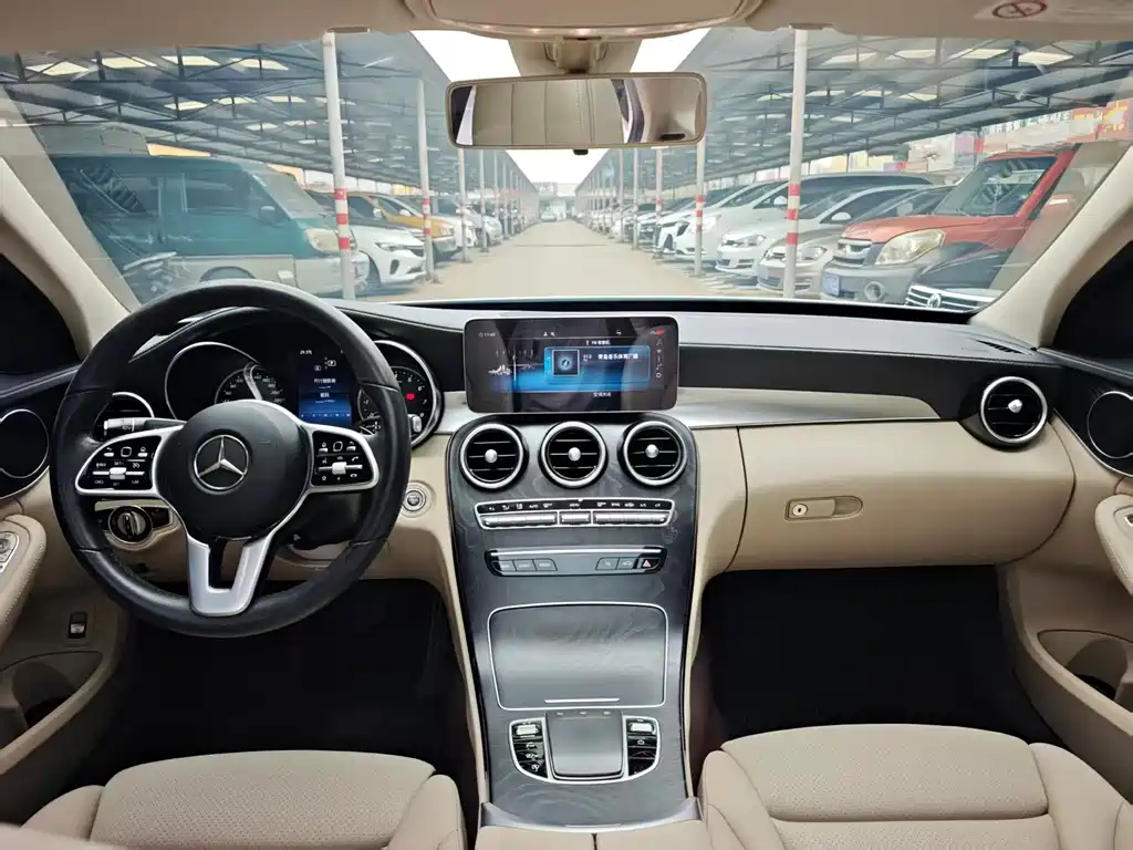 Mercedes-Benz C-Class 2019 — фото 4