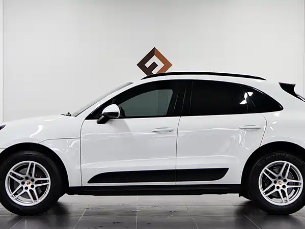 Porsche Macan 2020