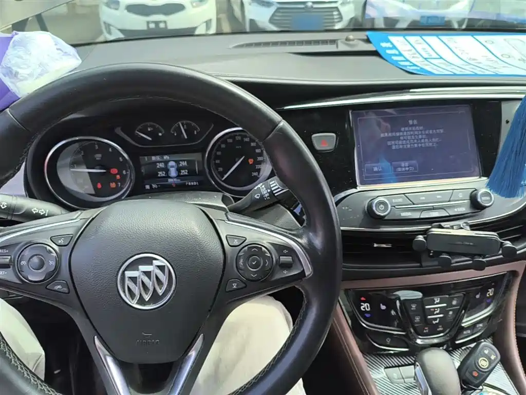 Buick Envision Plus 2018 — фото 10