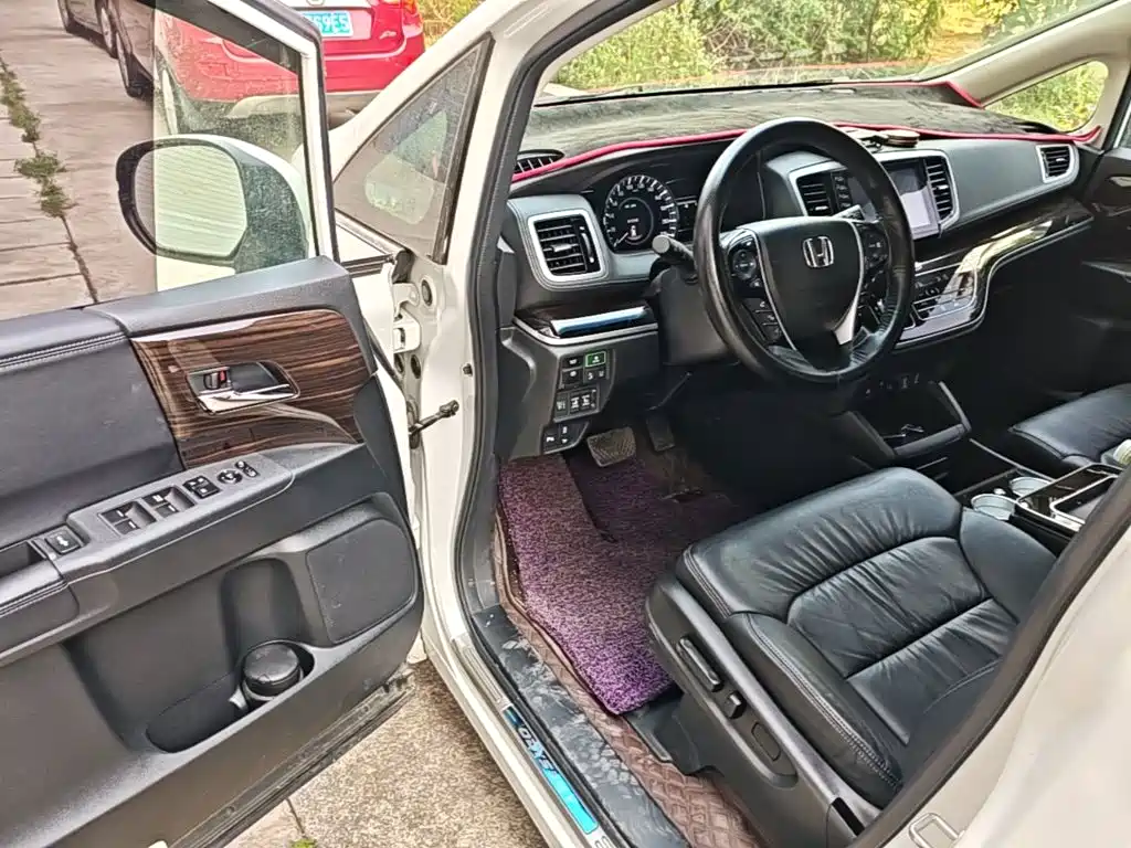 Honda Odyssey 2019 — фото 16