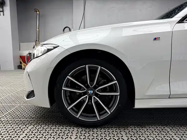 BMW 3 Series 2024