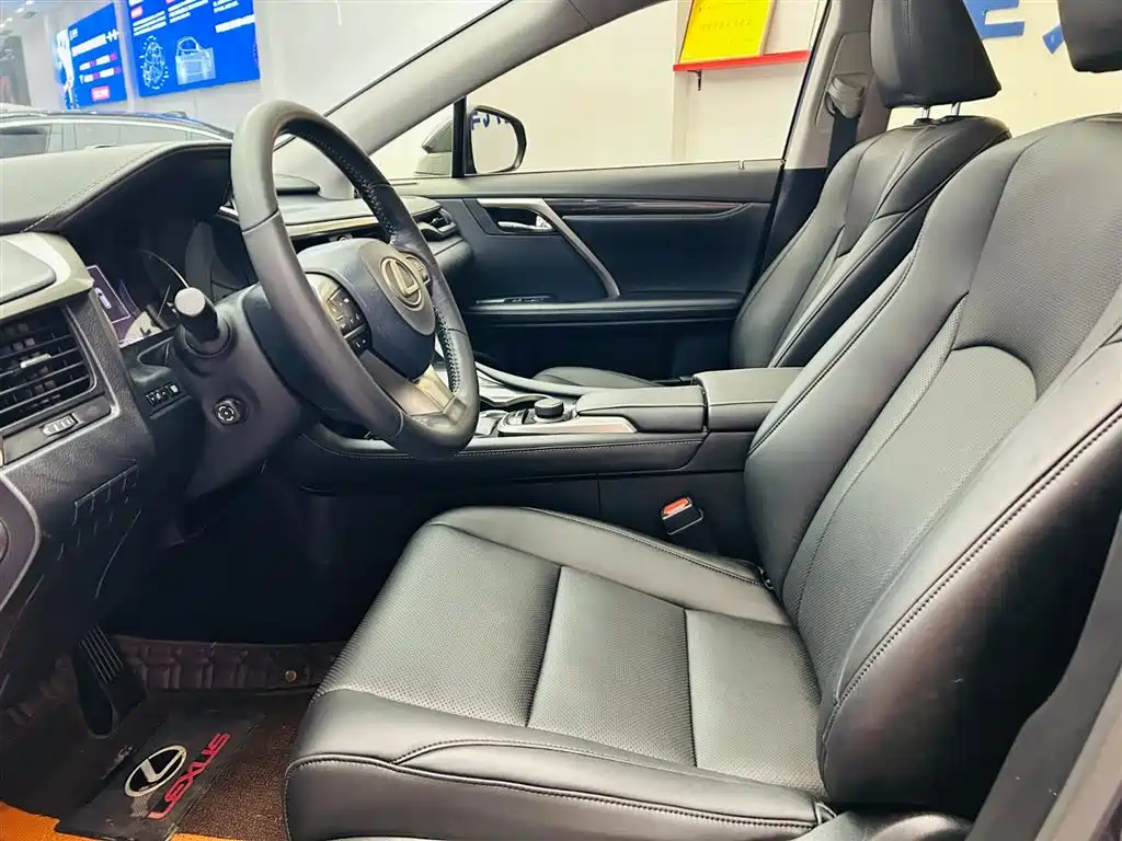 Lexus RX 2019 — фото 15