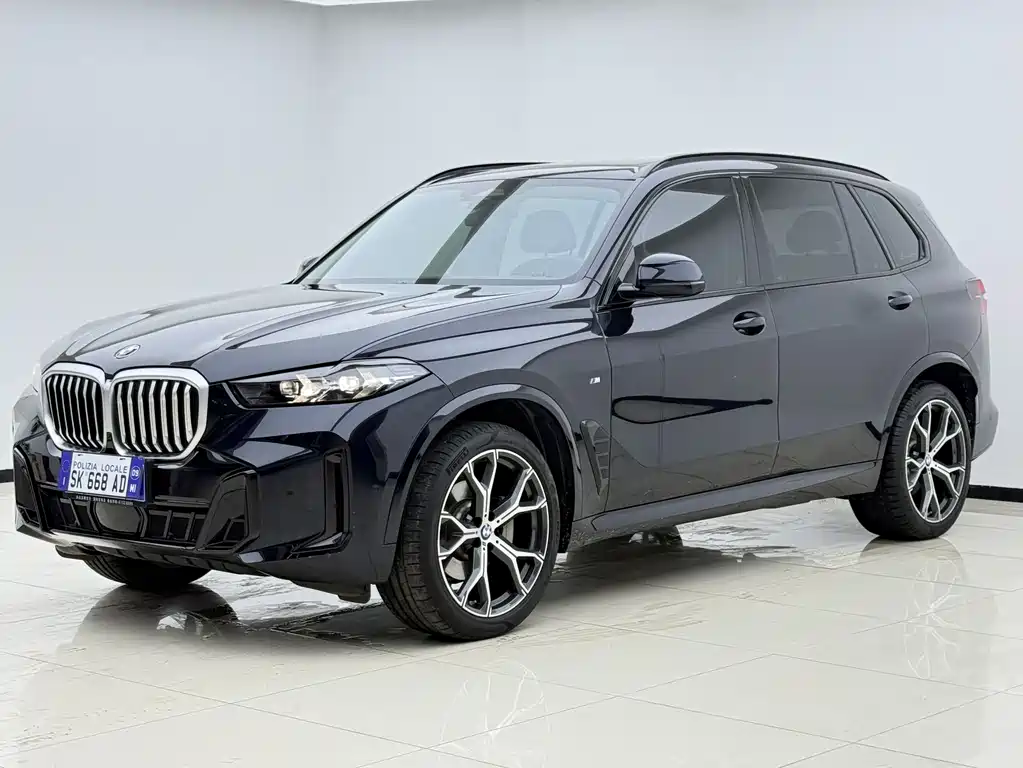 BMW X5 2025 — фото 1