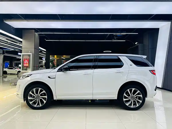 Land Rover Discovery Sport 2024