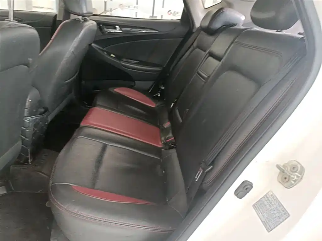 Changan Eado XT 2014 — фото 24