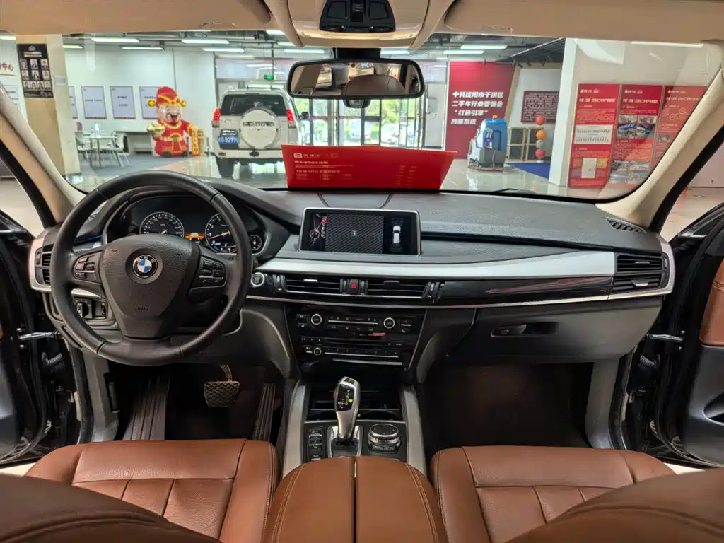 BMW X5 2017 — фото 11