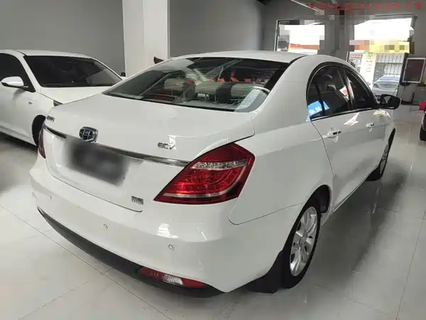 Geely Emgrand 2015