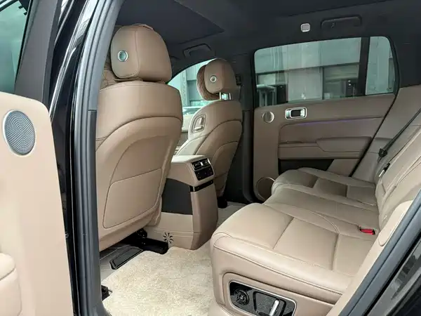 Li Auto L7 2025