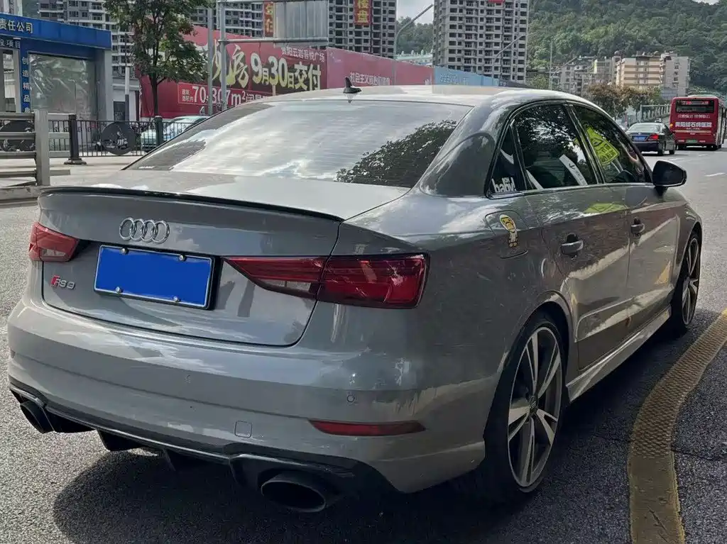 Audi RS 3 2018 — фото 3