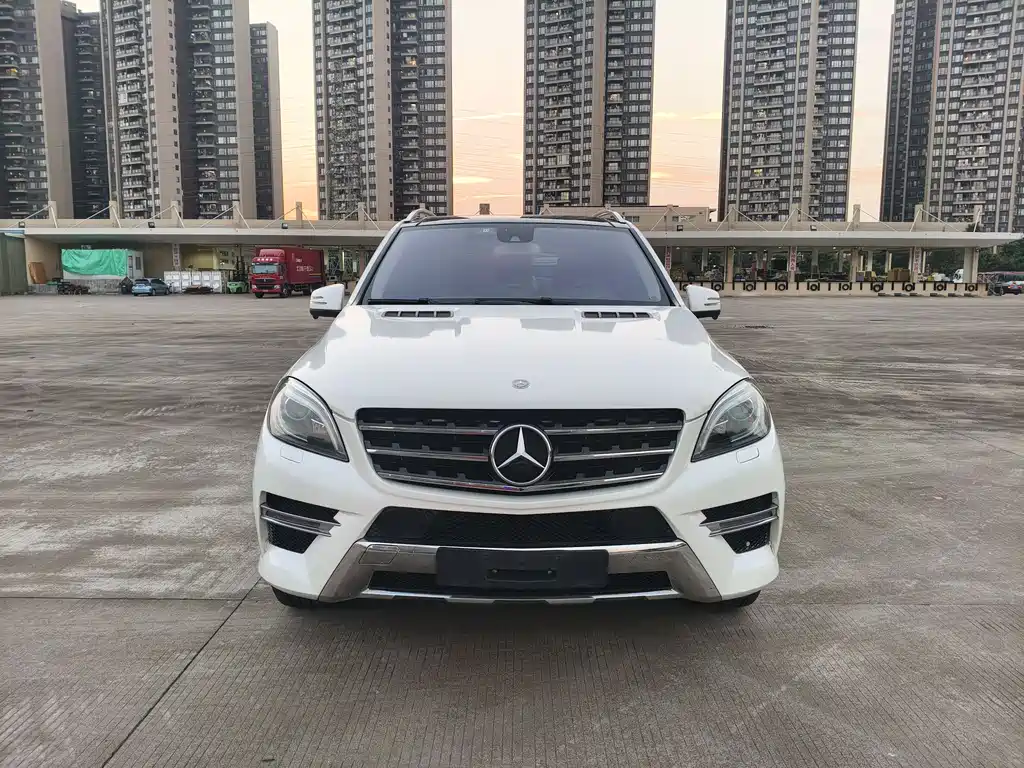 Mercedes-Benz M-Class 2015