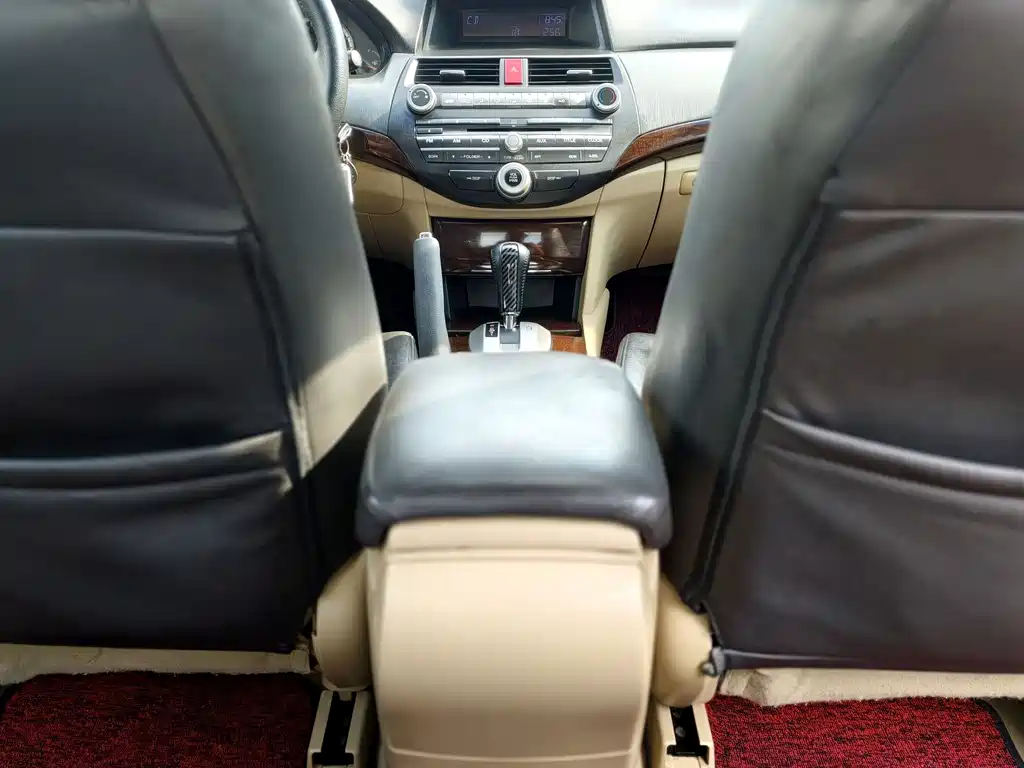 Honda Accord 2013 — фото 14