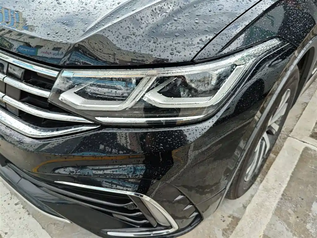Volkswagen Tiguan L PHEV 2023 — фото 24