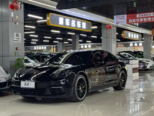 Porsche Panamera 2021