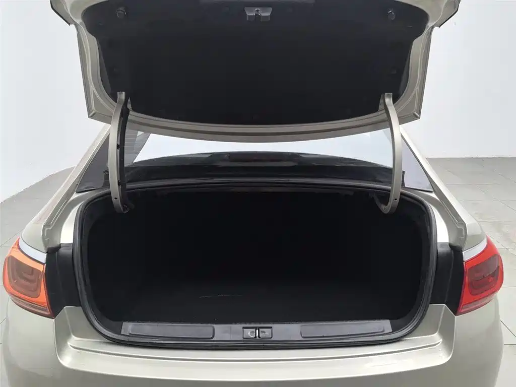 Citroen C4 2015 — фото 16
