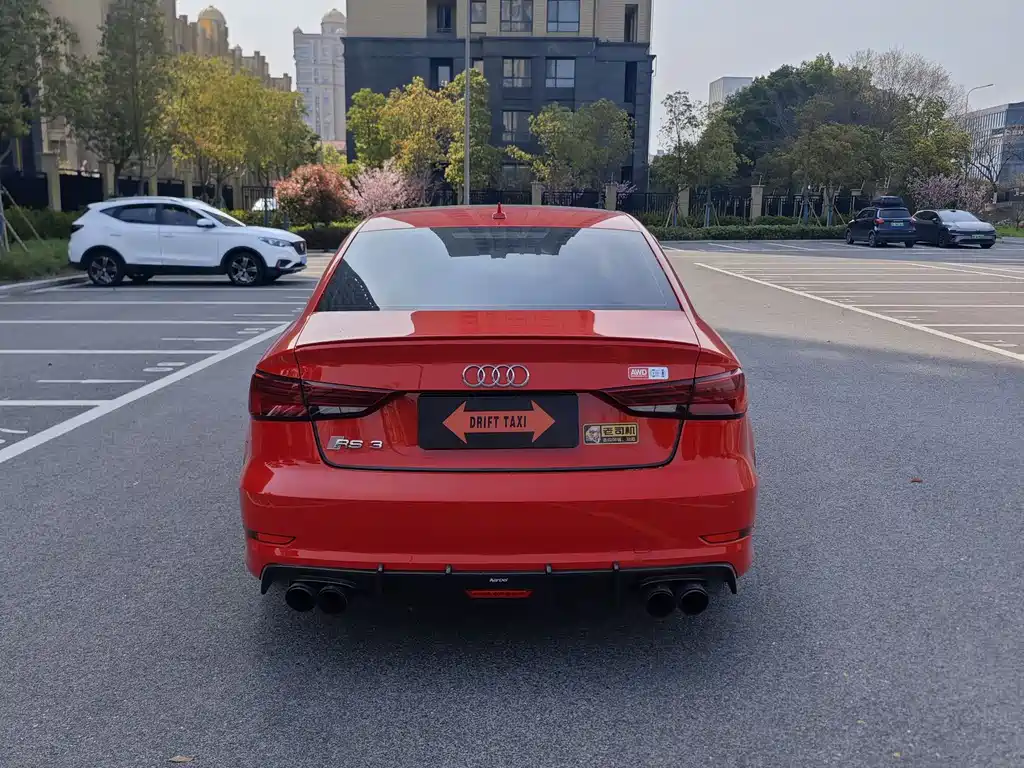 Audi S3 2017 — фото 15