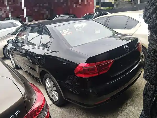 Volkswagen Lavida 2015