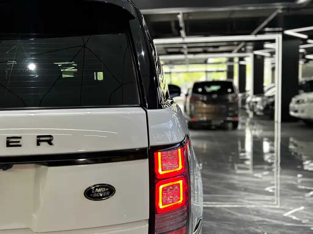 Land Rover Range Rover 2018 — фото 38