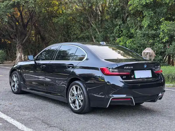 BMW i3 2023