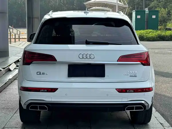 Audi Q5L 2022