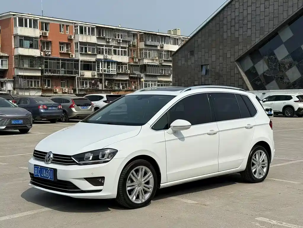 Volkswagen Golf Sportsvan 2018 — фото 1