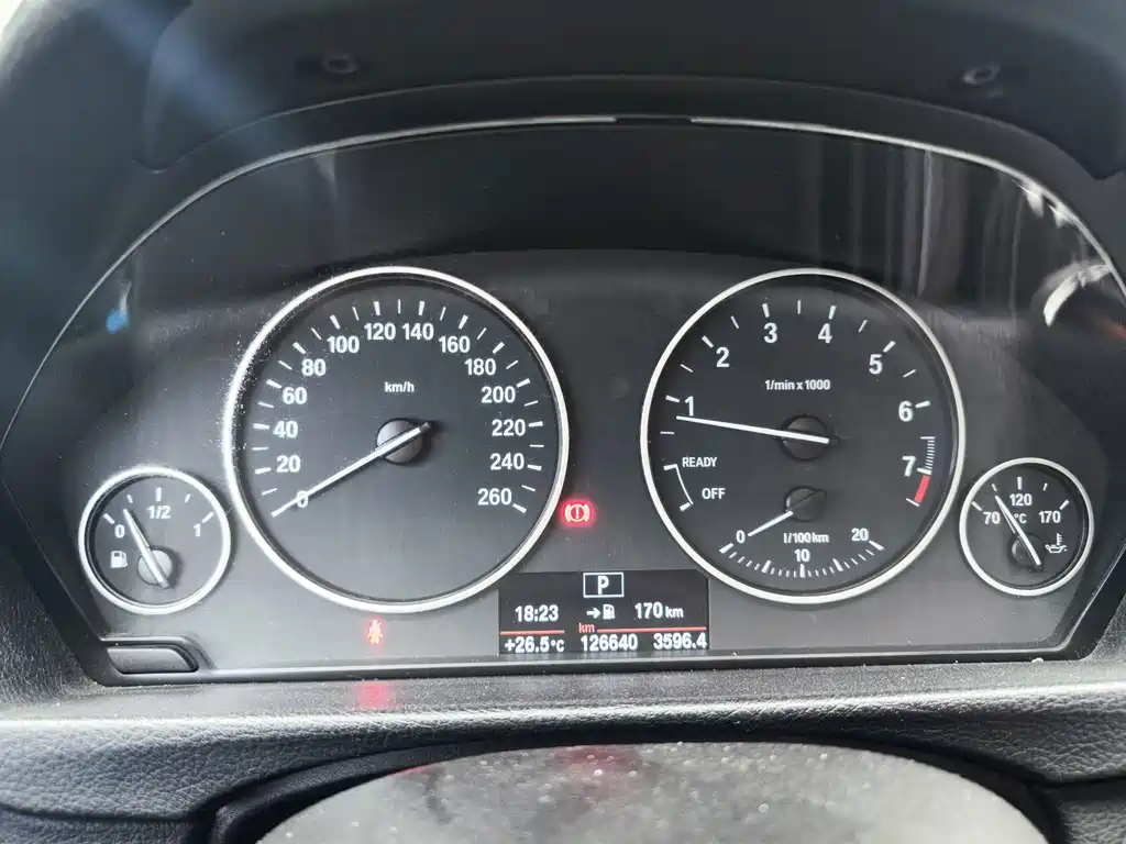 BMW 3 Series 2016 — фото 16
