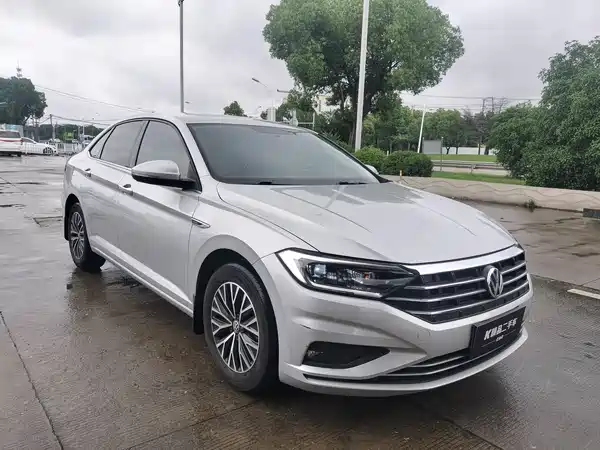 Volkswagen Sagitar 2021