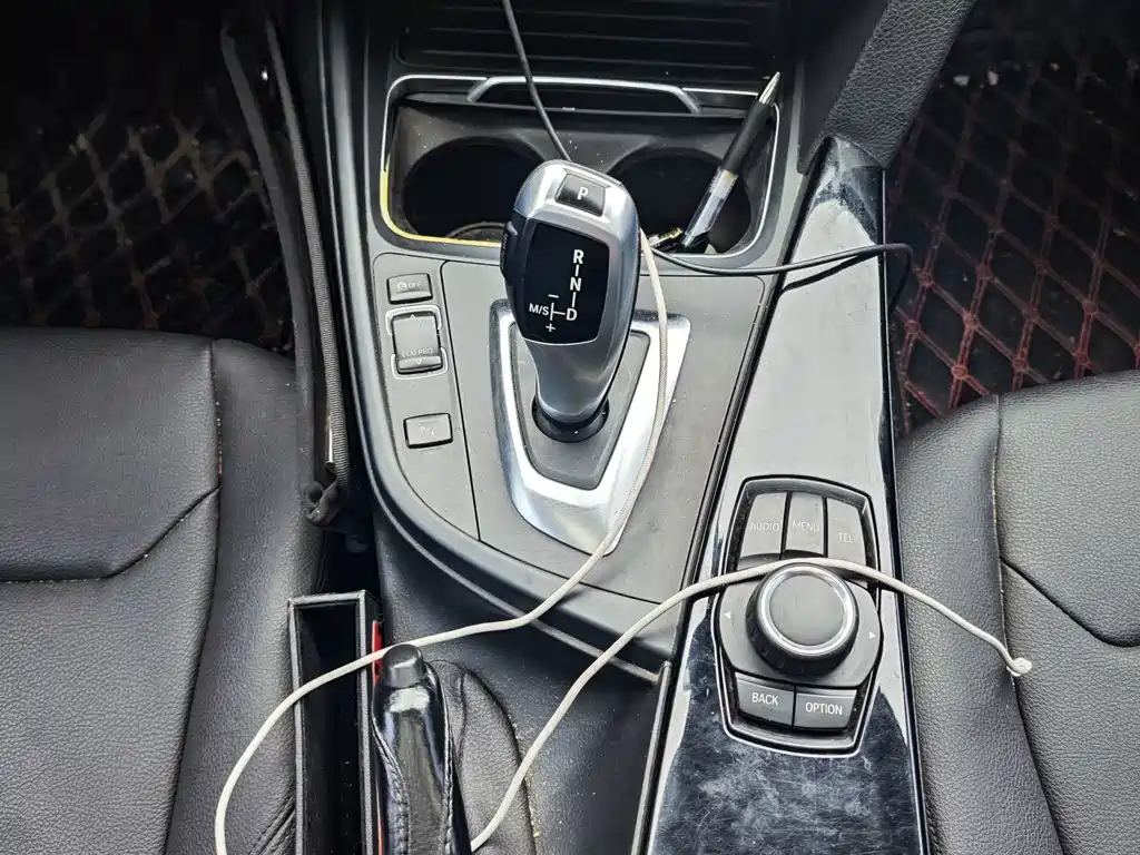 BMW 3 Series 2016 — фото 14