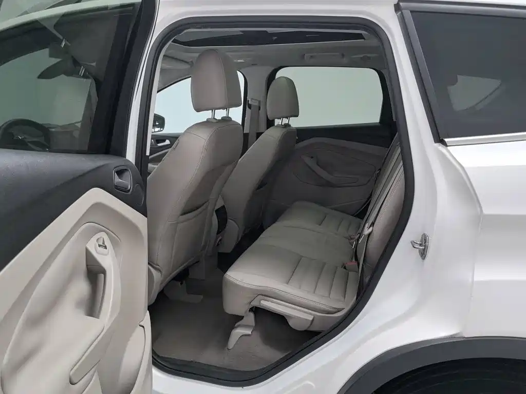 Ford Kuga 2014 — фото 15