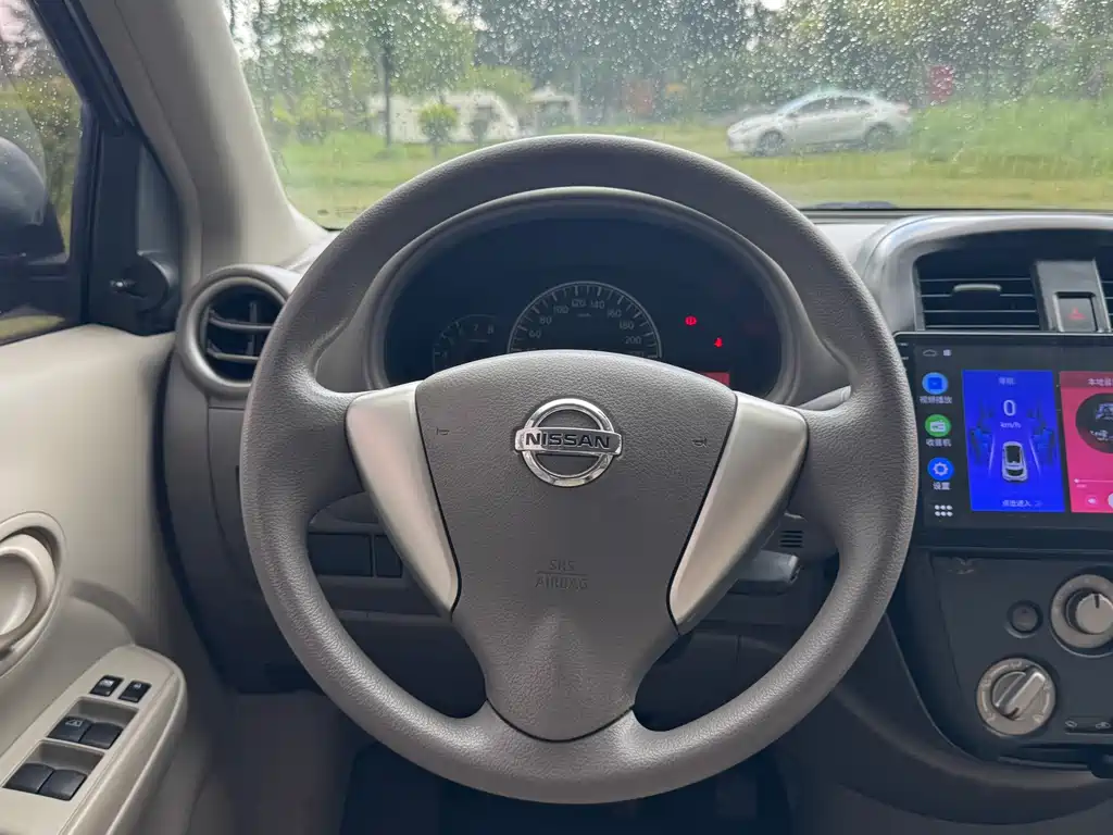 Nissan Sunny 2015 — фото 14