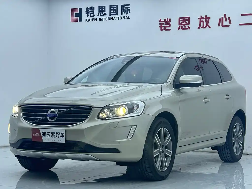 Volvo XC60 2017 — фото 1