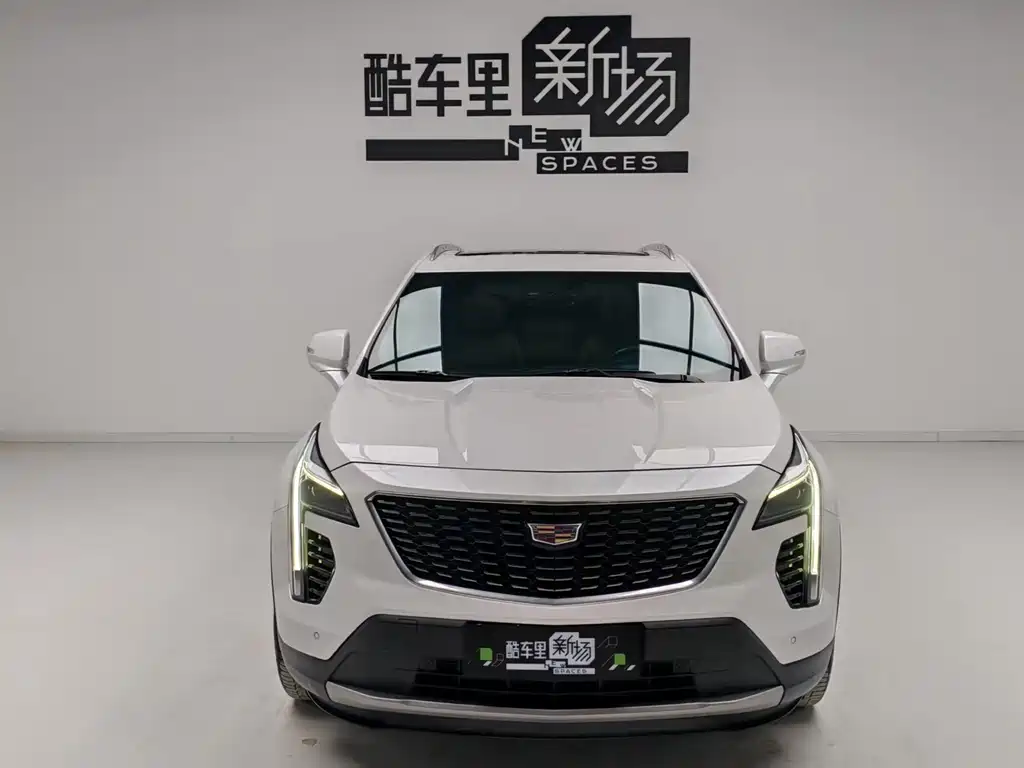 Cadillac XT4 2021 — фото 2