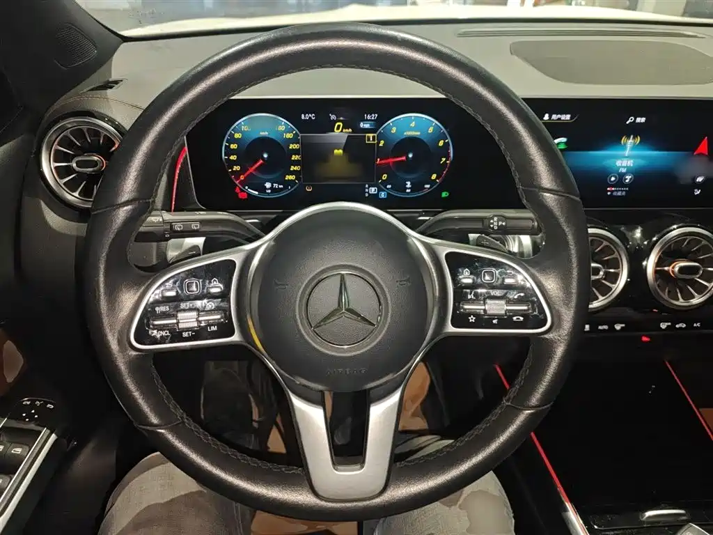 Mercedes-Benz GLB 2020 — фото 11