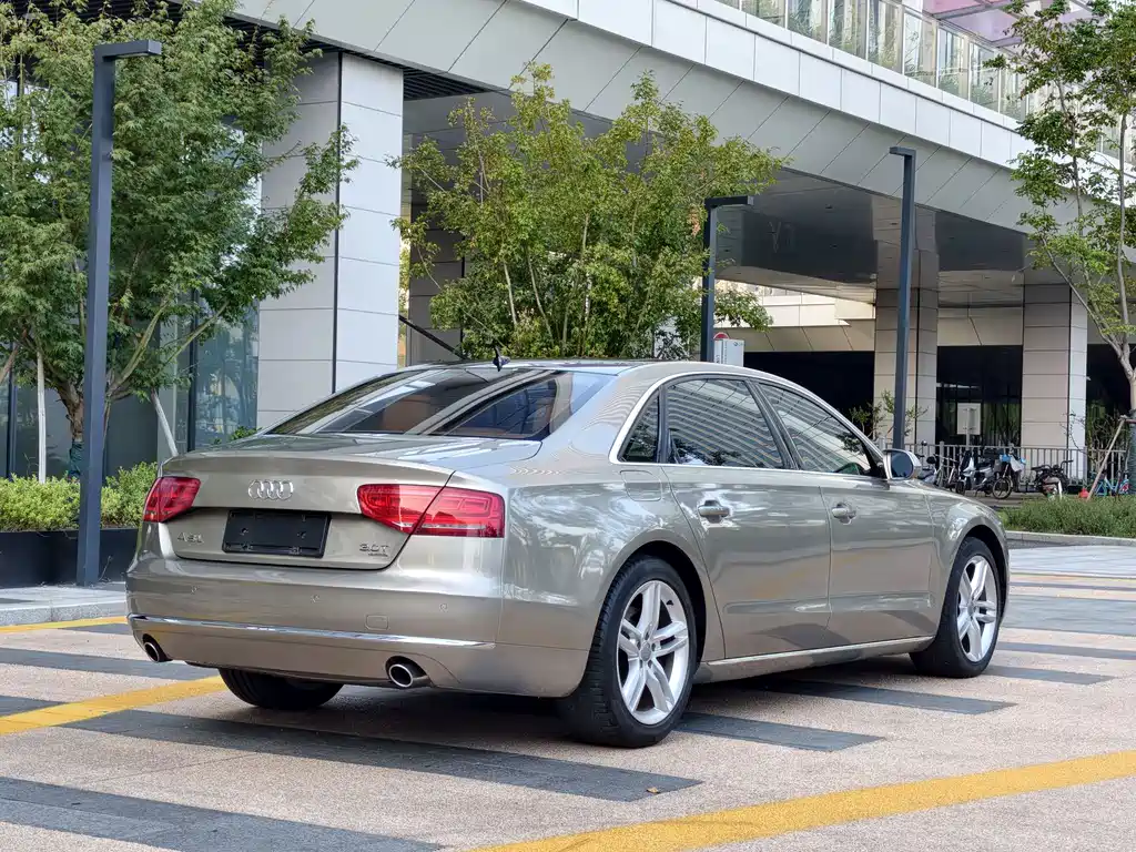 Audi A8 2011