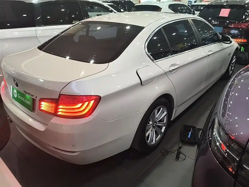 BMW 5 Series 2015 — фото 7