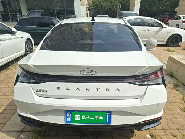 Hyundai Elantra 2021