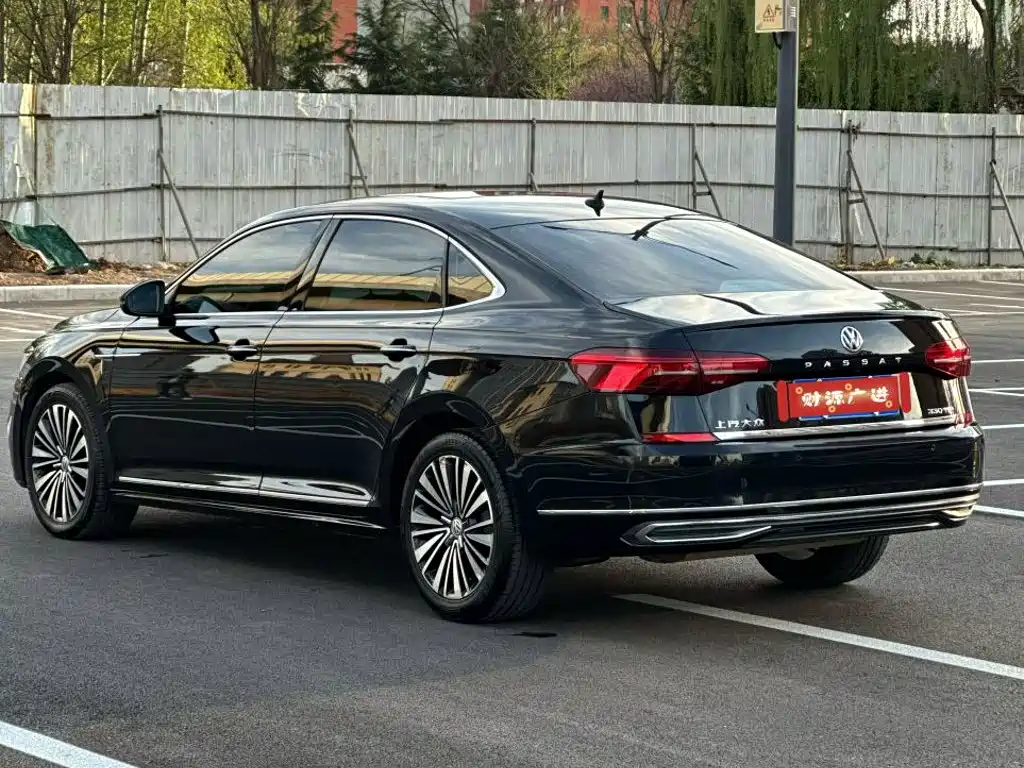 Volkswagen Passat 2019 — фото 6