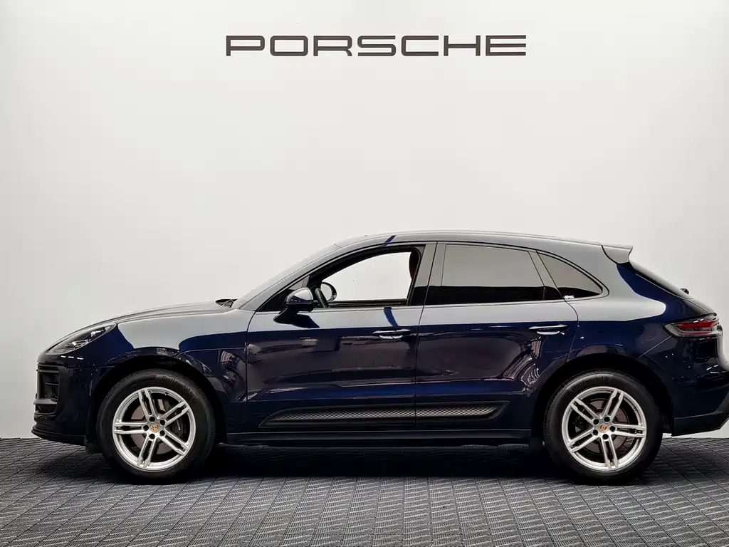 Porsche Macan 2023 — фото 7