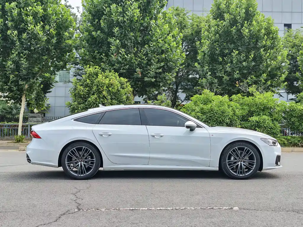 Audi A7 2025 — фото 16