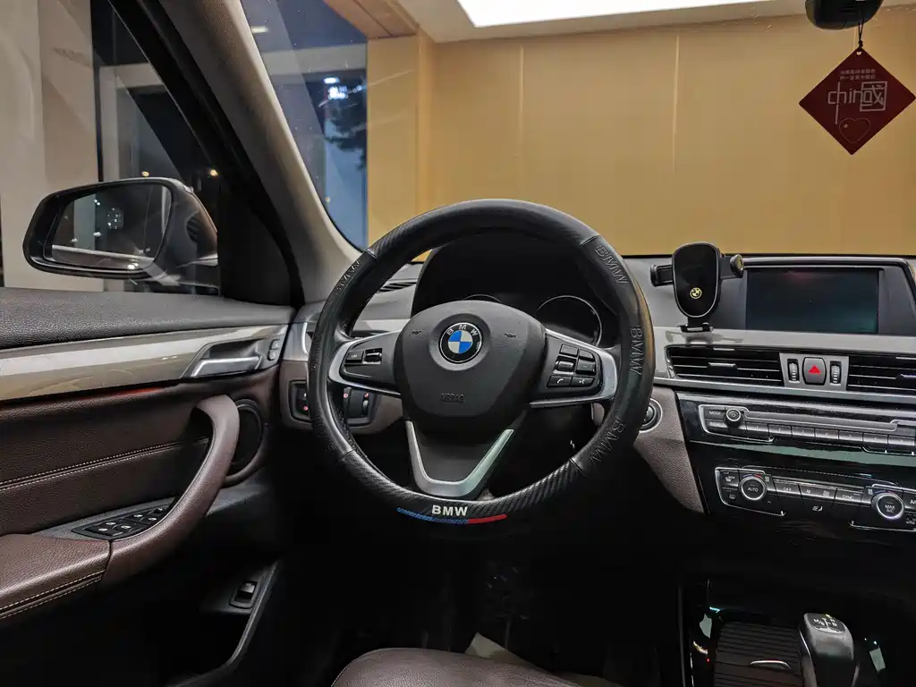 BMW X1 2018 — фото 15