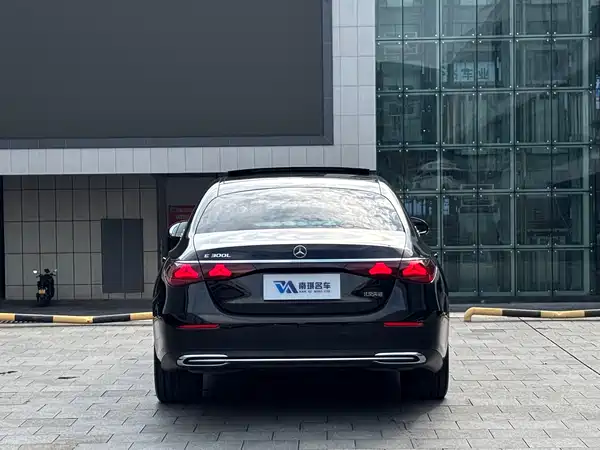 Mercedes-Benz E-Class 2024