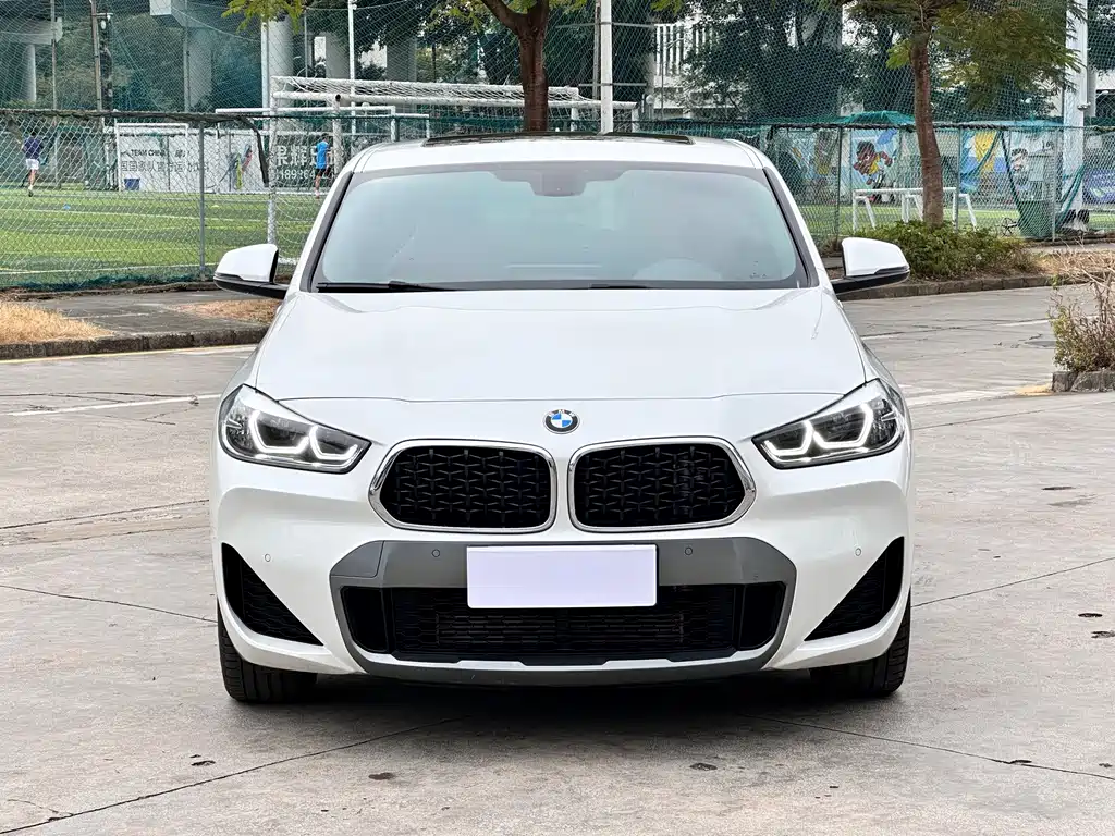 BMW X2 2022 — фото 2