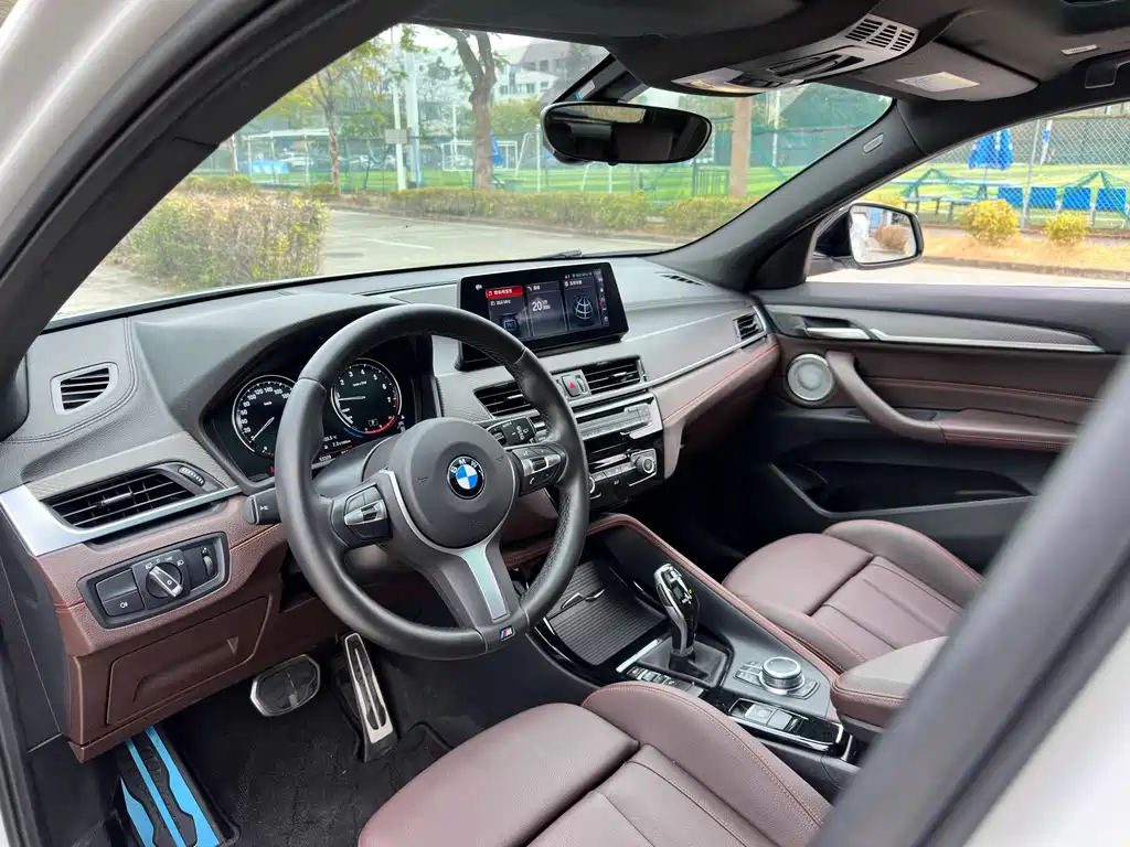 BMW X2 2022 — фото 11